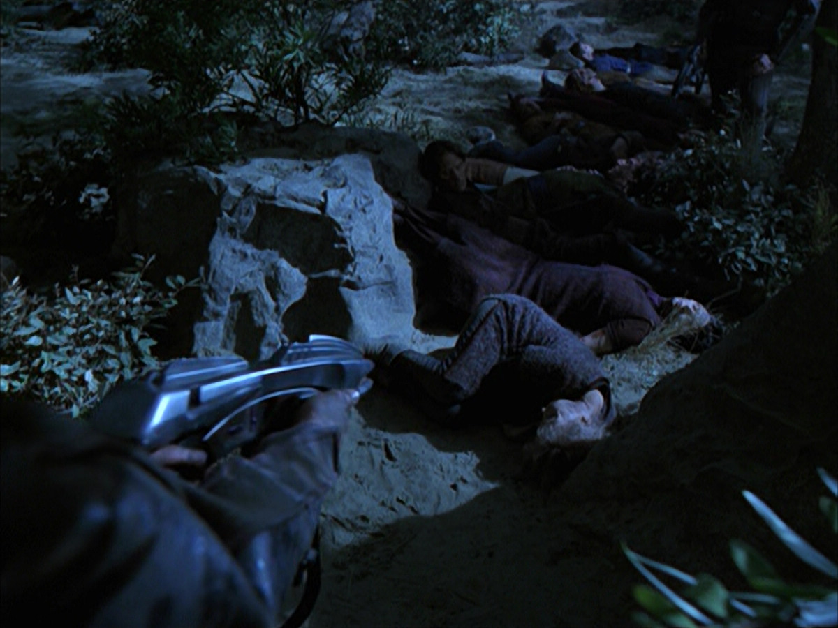 extant_StarTrek_VOY_6x14-Memorial_02241.jpg