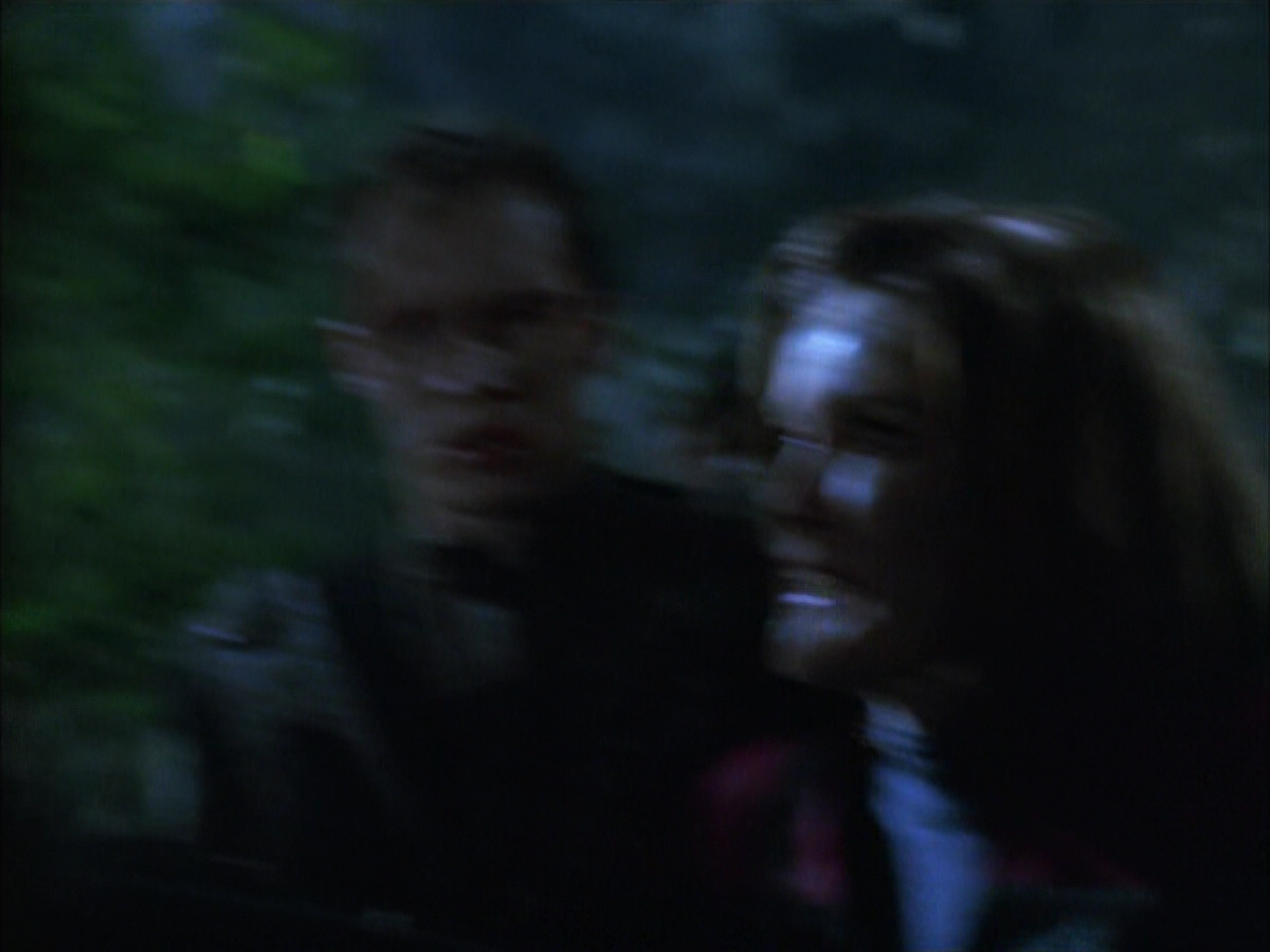extant_StarTrek_VOY_6x14-Memorial_02259.jpg