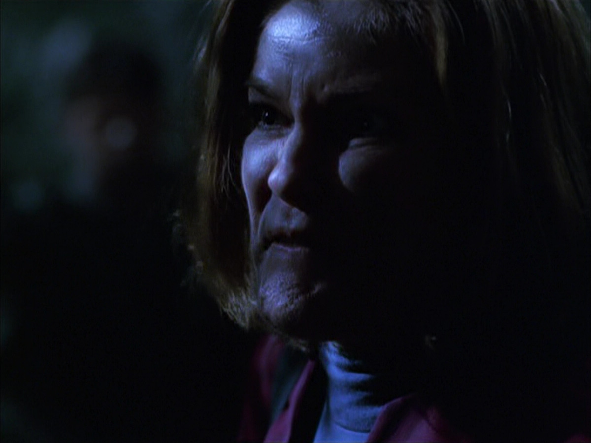 extant_StarTrek_VOY_6x14-Memorial_02271.jpg