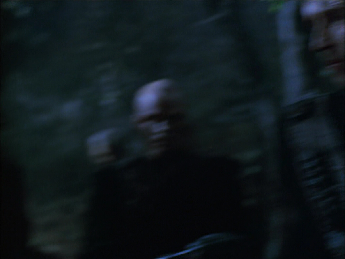 extant_StarTrek_VOY_6x14-Memorial_02274.jpg