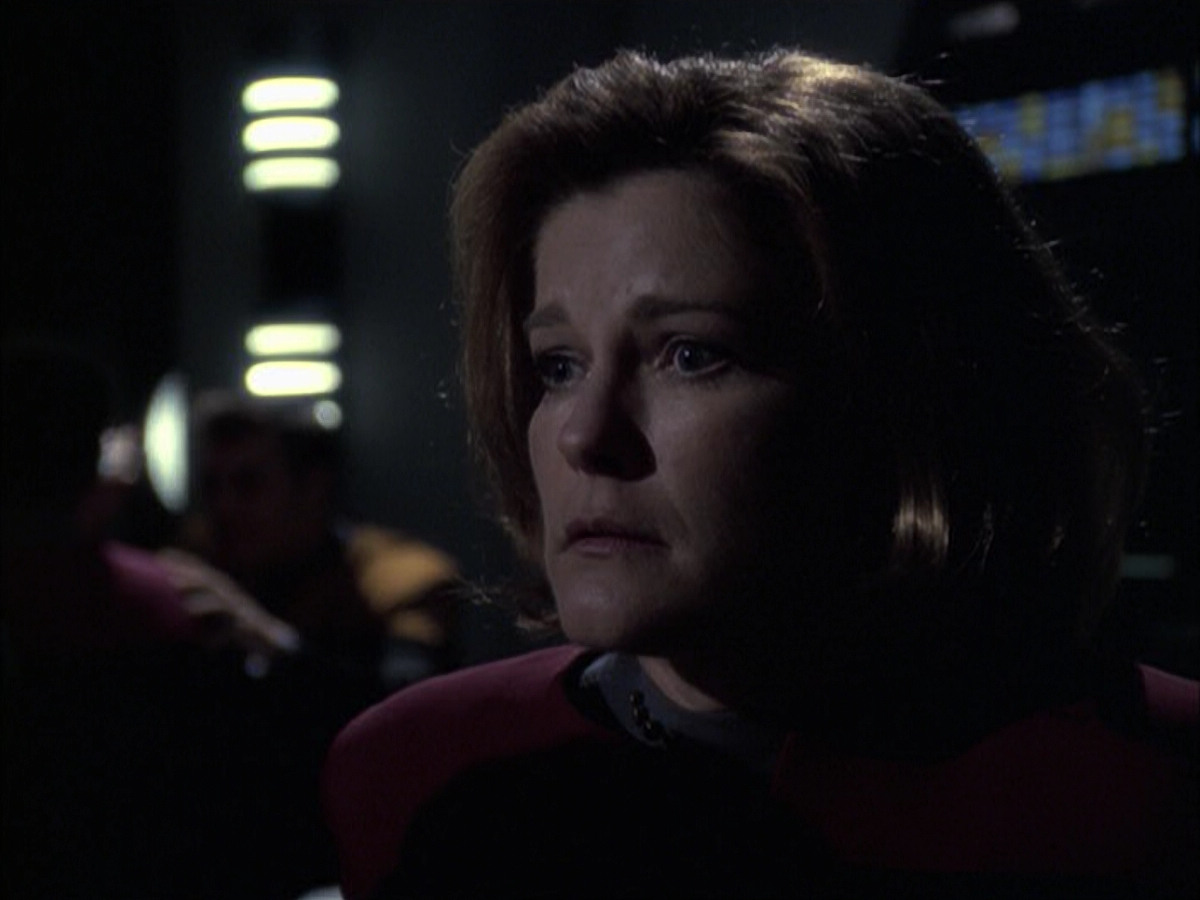 extant_StarTrek_VOY_6x14-Memorial_02357.jpg