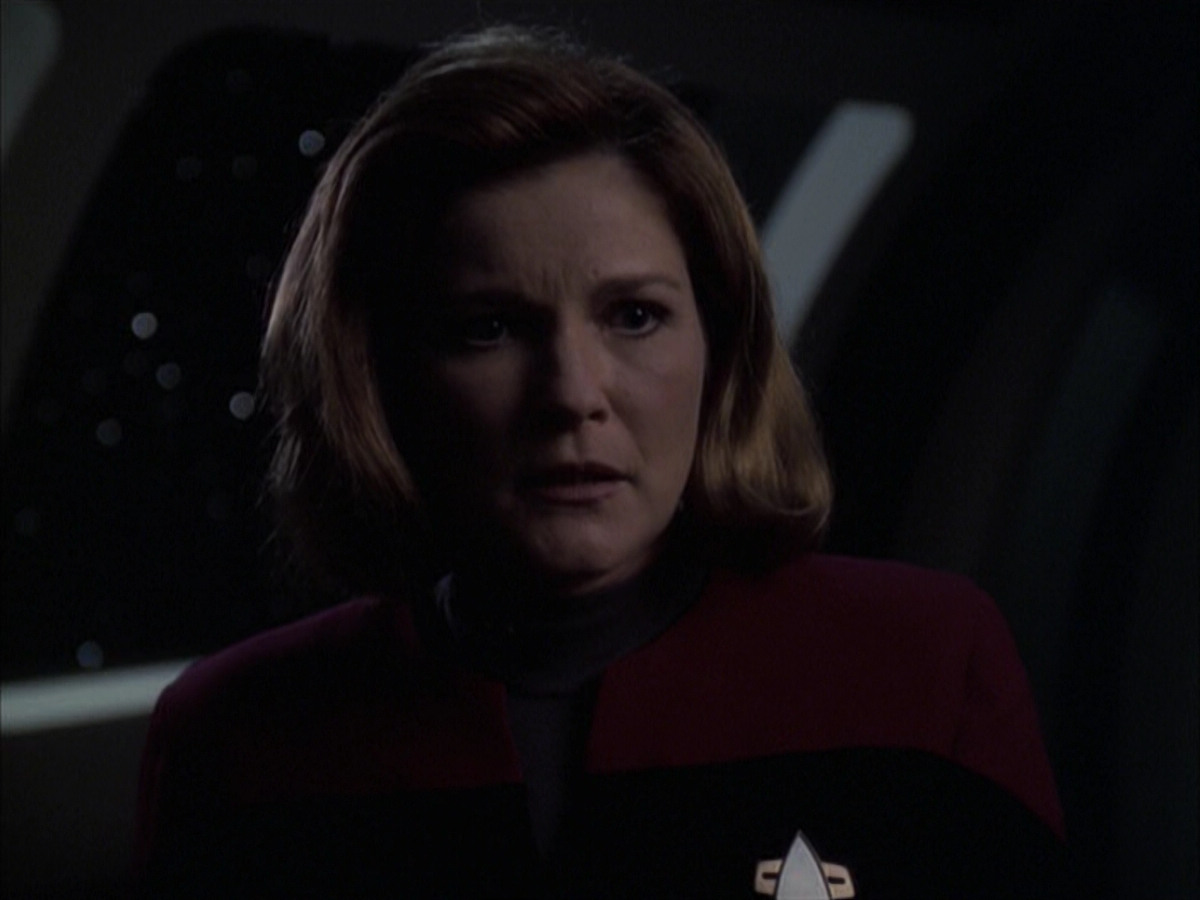 extant_StarTrek_VOY_6x14-Memorial_02421.jpg