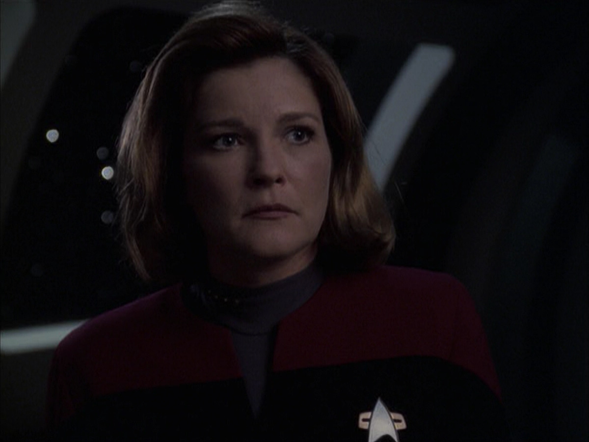 extant_StarTrek_VOY_6x14-Memorial_02441.jpg