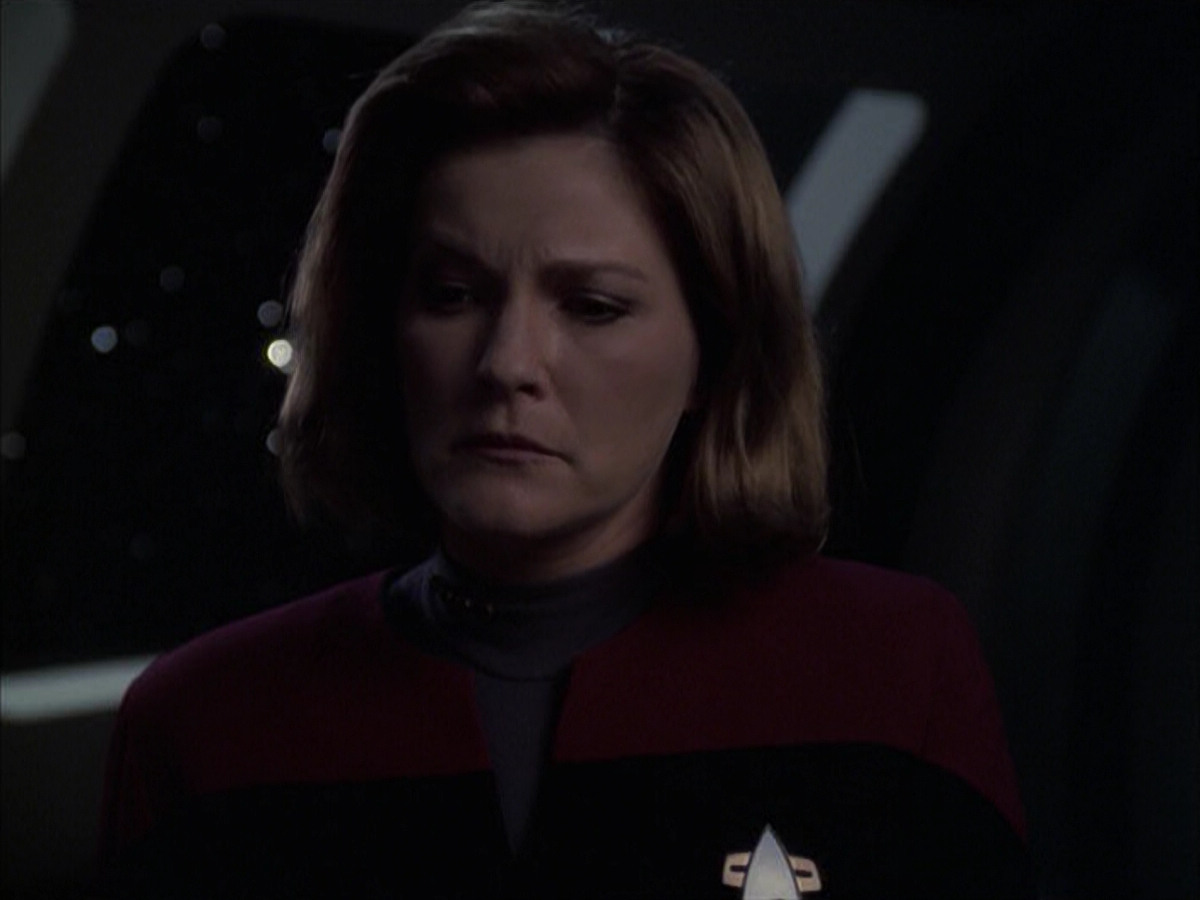 extant_StarTrek_VOY_6x14-Memorial_02463.jpg