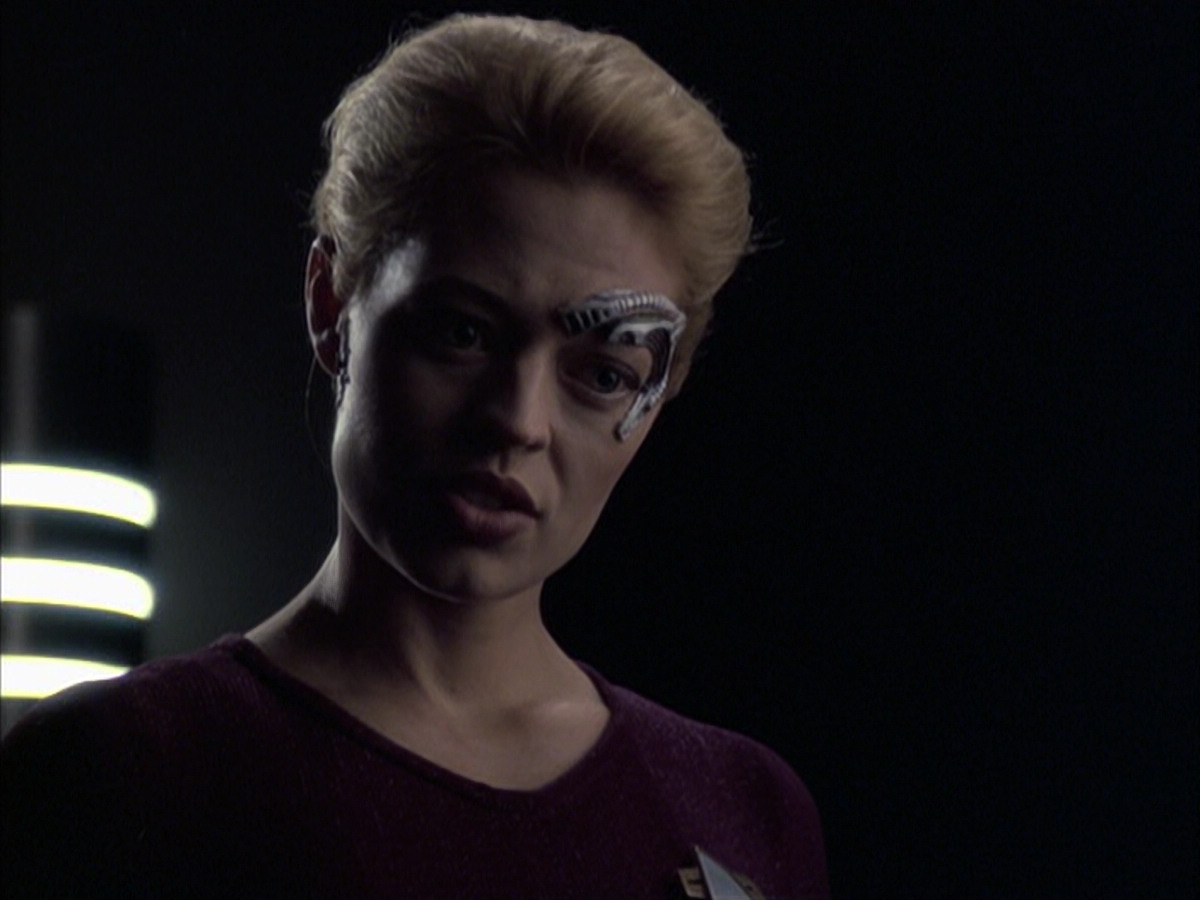 extant_StarTrek_VOY_6x14-Memorial_02579.jpg