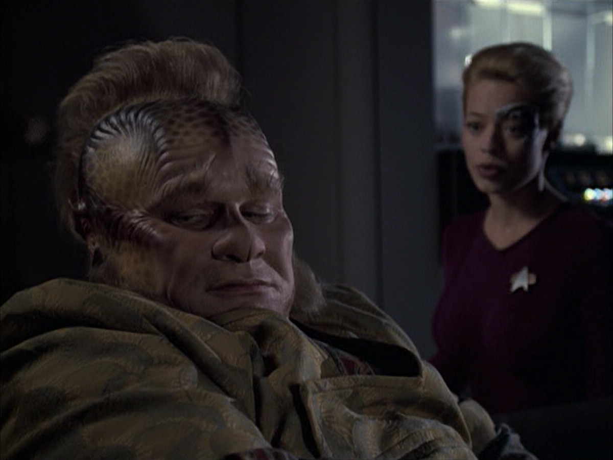 extant_StarTrek_VOY_6x14-Memorial_02696.jpg
