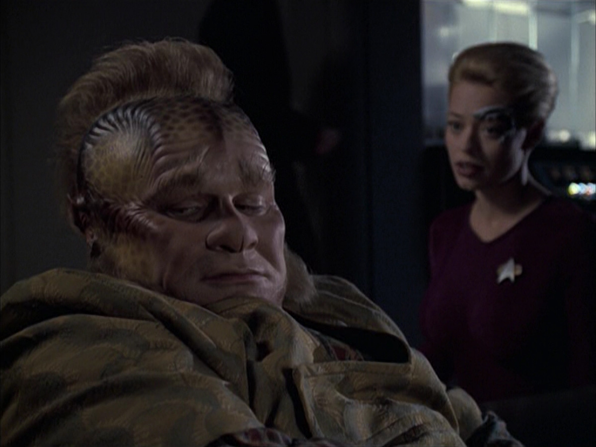 extant_StarTrek_VOY_6x14-Memorial_02697.jpg
