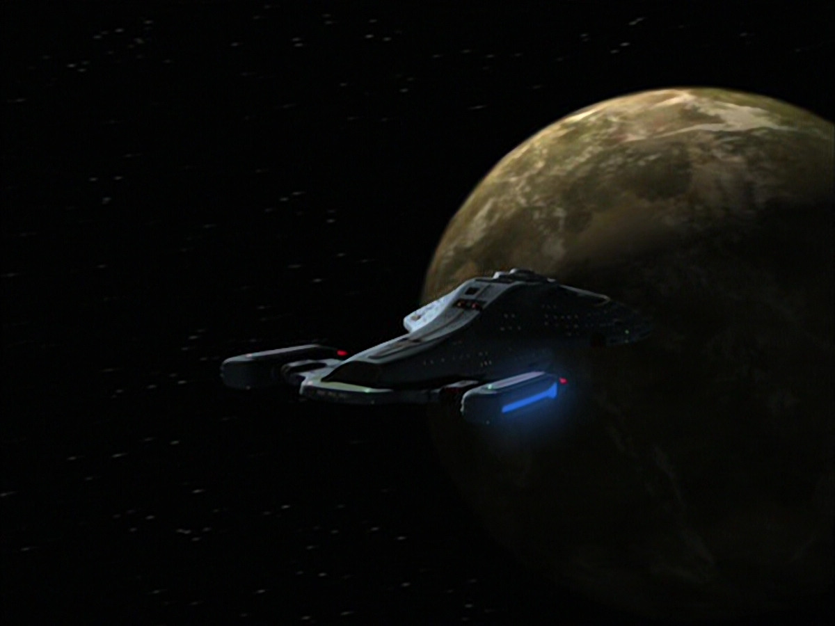 extant_StarTrek_VOY_6x14-Memorial_02717.jpg