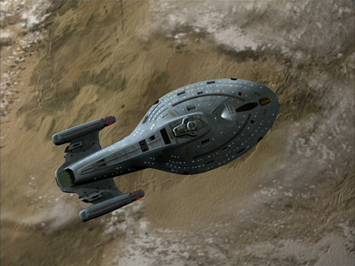 extant_StarTrek_VOY_6x14-Memorial_03515.jpg