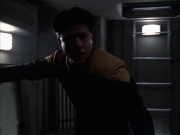 extant_StarTrek_VOY_6x14-Memorial_00757.jpg