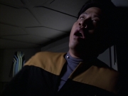 extant_StarTrek_VOY_6x14-Memorial_00761.jpg