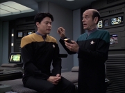 extant_StarTrek_VOY_6x14-Memorial_00770.jpg