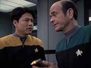 extant_StarTrek_VOY_6x14-Memorial_00777.jpg