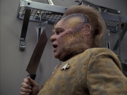 extant_StarTrek_VOY_6x14-Memorial_00829.jpg