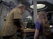 extant_StarTrek_VOY_6x14-Memorial_00855.jpg