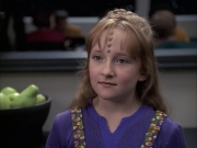 extant_StarTrek_VOY_6x14-Memorial_00863.jpg