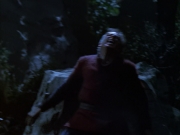 extant_StarTrek_VOY_6x14-Memorial_00965.jpg