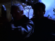 extant_StarTrek_VOY_6x14-Memorial_01026.jpg