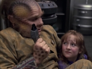 extant_StarTrek_VOY_6x14-Memorial_01080.jpg