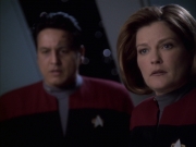 extant_StarTrek_VOY_6x14-Memorial_01439.jpg