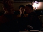extant_StarTrek_VOY_6x14-Memorial_01535.jpg