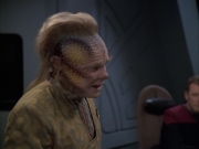 extant_StarTrek_VOY_6x14-Memorial_01612.jpg