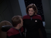 extant_StarTrek_VOY_6x14-Memorial_01627.jpg