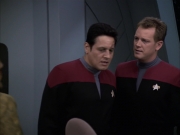 extant_StarTrek_VOY_6x14-Memorial_01681.jpg
