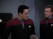 extant_StarTrek_VOY_6x14-Memorial_01682.jpg