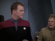 extant_StarTrek_VOY_6x14-Memorial_01685.jpg