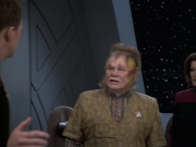 extant_StarTrek_VOY_6x14-Memorial_01686.jpg