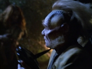 extant_StarTrek_VOY_6x14-Memorial_01705.jpg