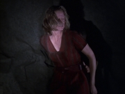 extant_StarTrek_VOY_6x14-Memorial_01859.jpg