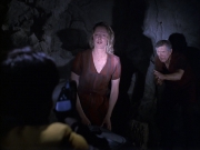 extant_StarTrek_VOY_6x14-Memorial_01884.jpg