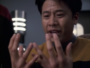 extant_StarTrek_VOY_6x14-Memorial_01903.jpg
