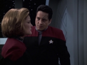 extant_StarTrek_VOY_6x14-Memorial_01915.jpg
