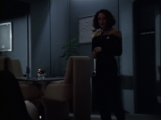 extant_StarTrek_VOY_6x14-Memorial_01963.jpg