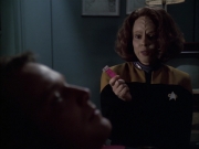 extant_StarTrek_VOY_6x14-Memorial_01982.jpg