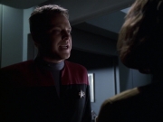 extant_StarTrek_VOY_6x14-Memorial_02058.jpg
