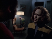 extant_StarTrek_VOY_6x14-Memorial_02071.jpg