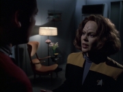 extant_StarTrek_VOY_6x14-Memorial_02074.jpg