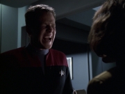 extant_StarTrek_VOY_6x14-Memorial_02084.jpg