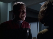 extant_StarTrek_VOY_6x14-Memorial_02090.jpg