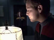 extant_StarTrek_VOY_6x14-Memorial_02107.jpg
