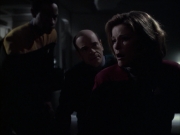 extant_StarTrek_VOY_6x14-Memorial_02314.jpg