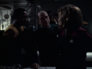 extant_StarTrek_VOY_6x14-Memorial_02316.jpg