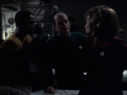extant_StarTrek_VOY_6x14-Memorial_02317.jpg