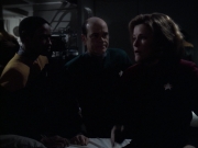 extant_StarTrek_VOY_6x14-Memorial_02321.jpg
