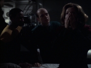 extant_StarTrek_VOY_6x14-Memorial_02323.jpg