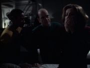 extant_StarTrek_VOY_6x14-Memorial_02326.jpg